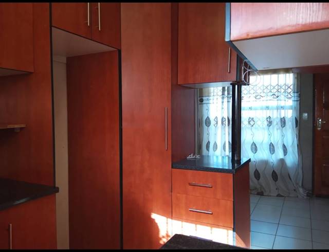 2 BEDROOM HOUSE FOR SALE IN VANDERBIJLPARK CE 4